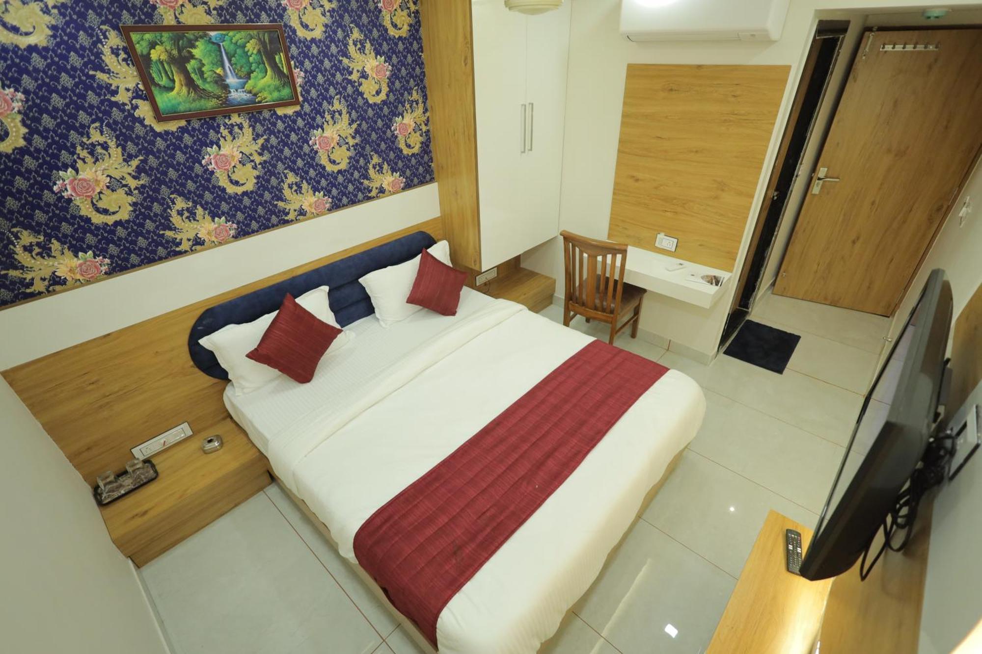Hotel Rk Fortune أحمد أباد المظهر الخارجي الصورة