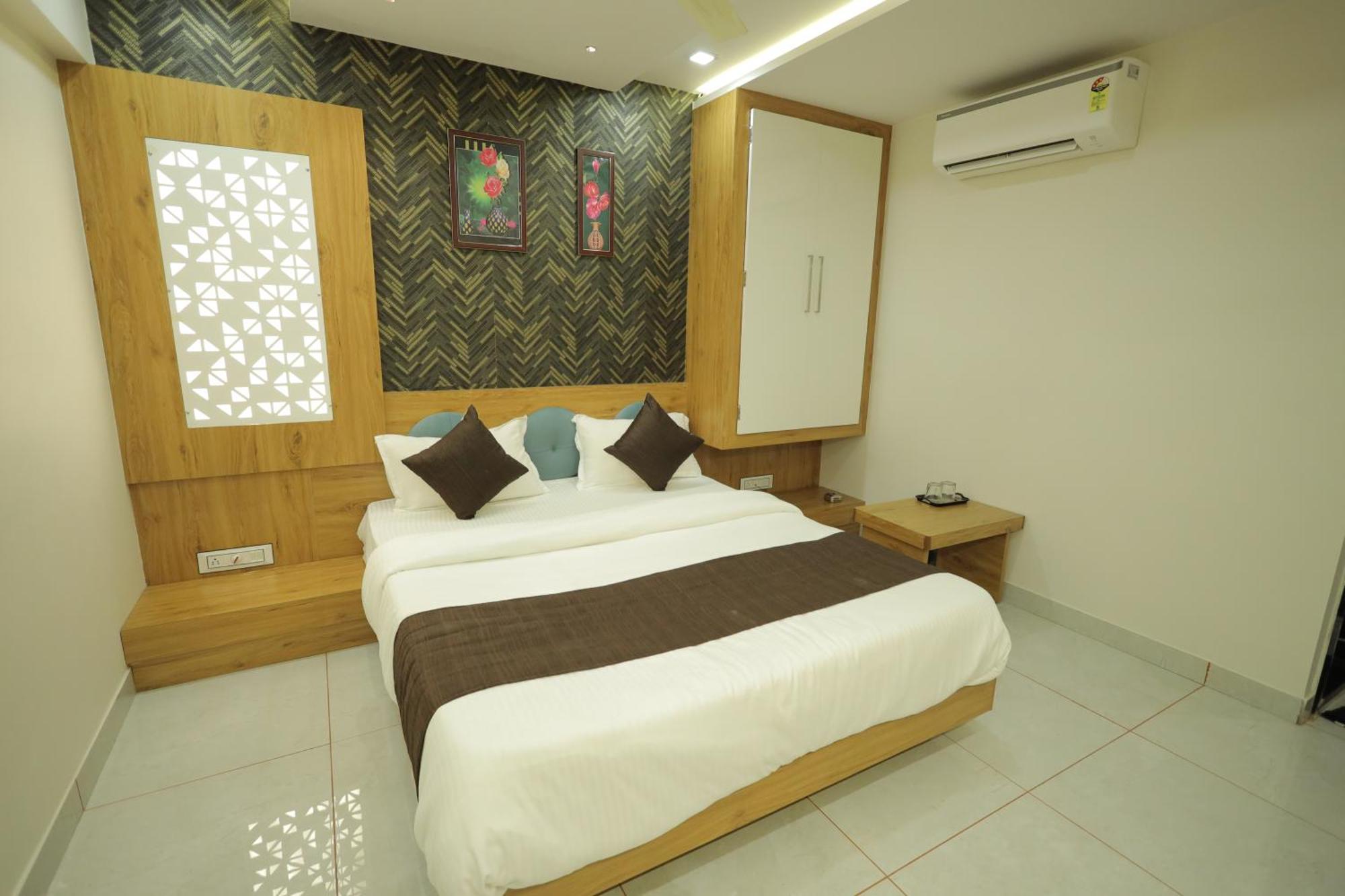 Hotel Rk Fortune أحمد أباد المظهر الخارجي الصورة